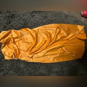 Orange fashion nova dress is so cute